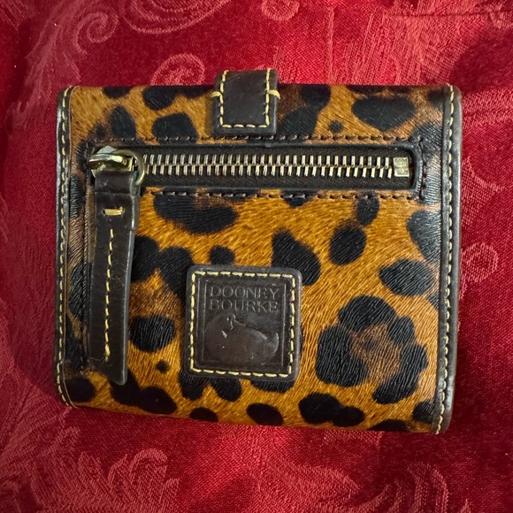 Dooney & Bourke Leopard Wallet 4.5x4” - Picture 2 of 5